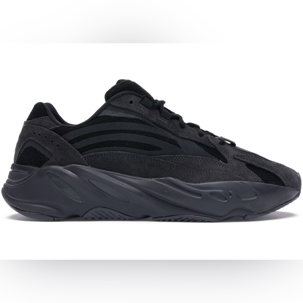 Adidas Yeezy Boost 700 V2 Vanta Black Men’s size 7 Women’s size 8.5